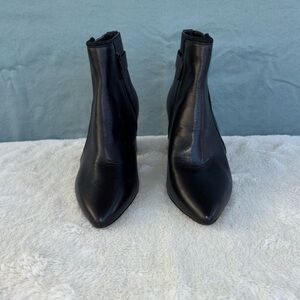 Cole Haan NWOT "Ettie" Bootie 60 Black Size 5.5B Leather Zipper Pointed Toe